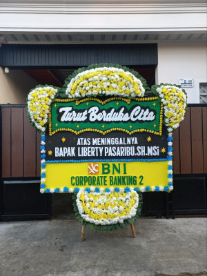 Papan Bunga Duka di Cibaliung