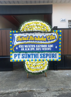 Papan Bunga Duka di Cibaliung