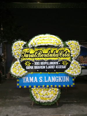 Papan Bunga Duka di Cibaliung