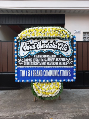 Papan Bunga Duka di Cibaliung